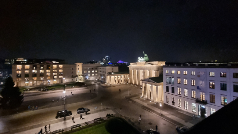 Blick von Dachterrasse des Allianz Forums (Foto: F. Woday) Blick von Dachterrasse des Allianz Forums (Foto: F. Woday)
