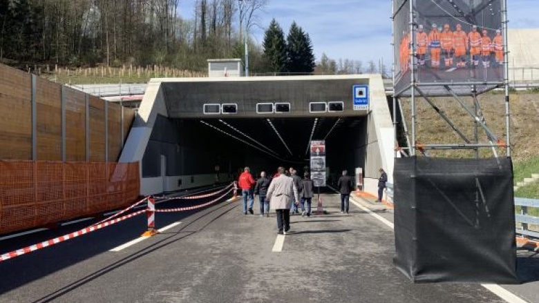 Einweihung der dritten Röhre des Gubrist Tunnels